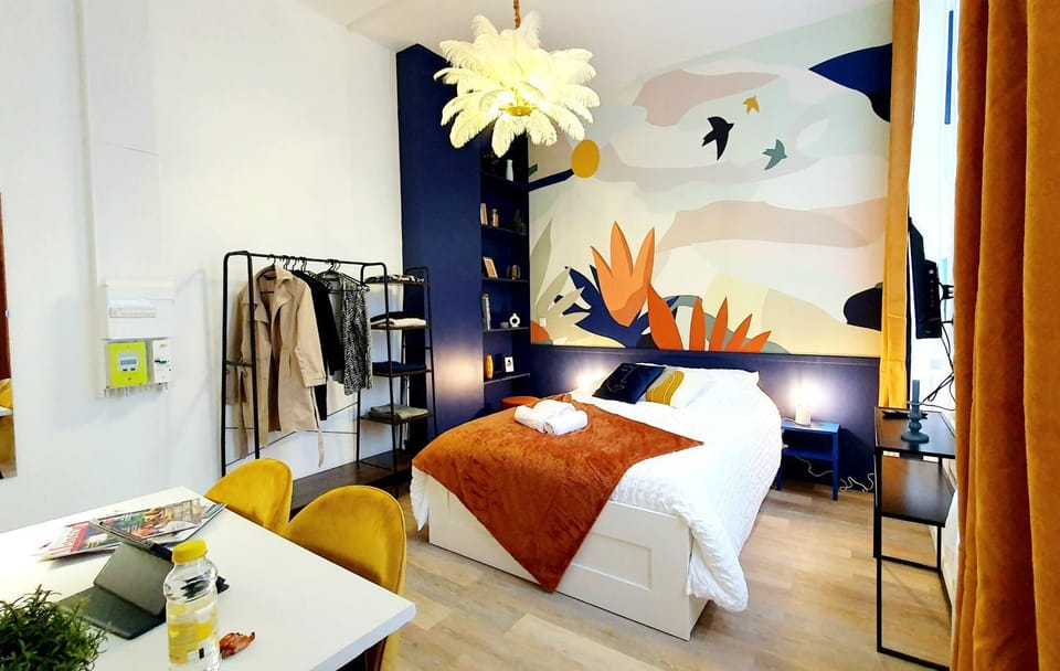 Bed, Photo of the whole room