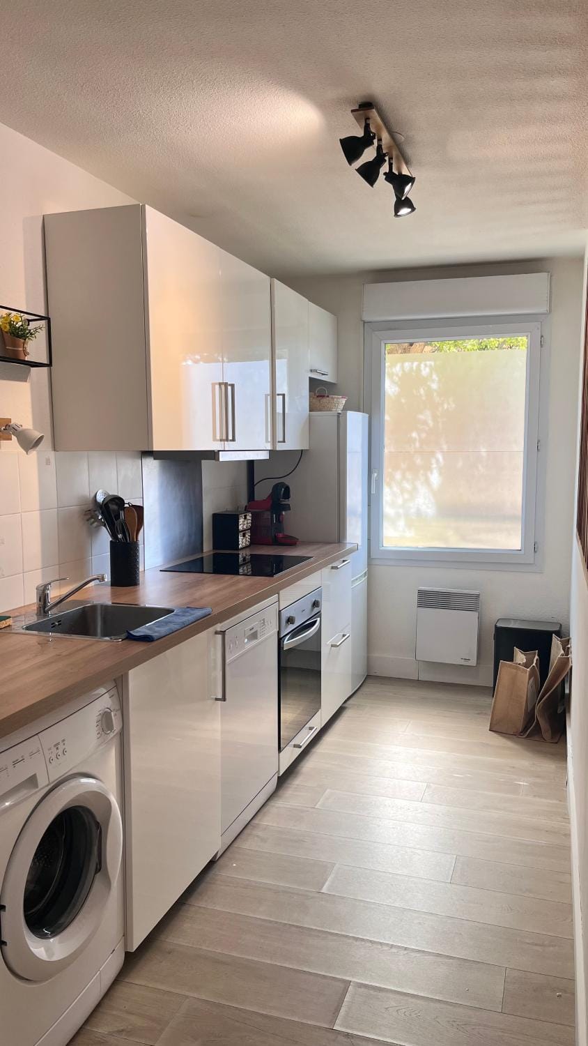 Appartement T3 proche remparts Apartment in Avignon