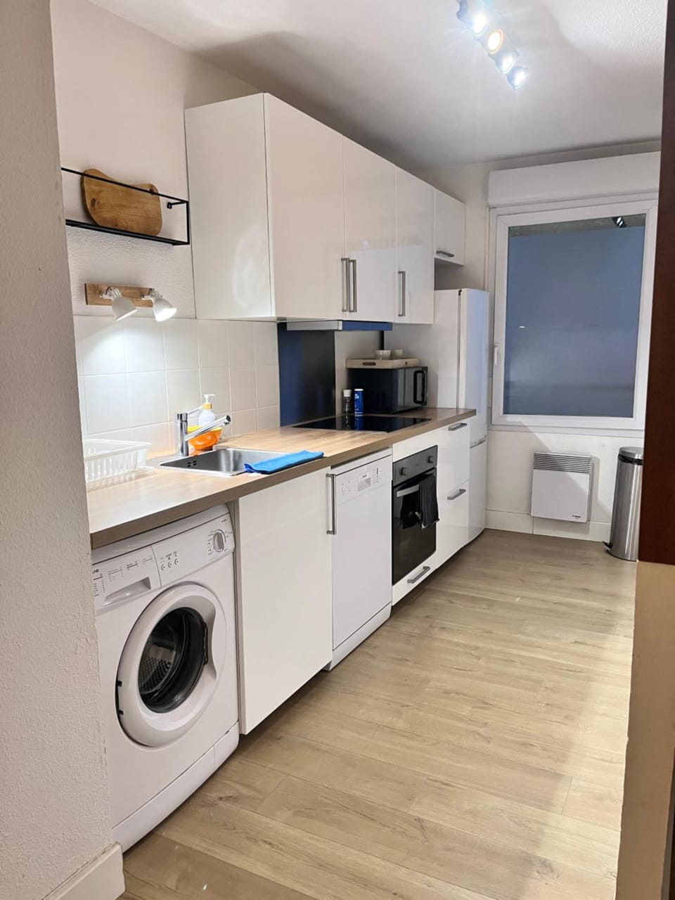 Appartement T3 proche remparts Apartment in Avignon