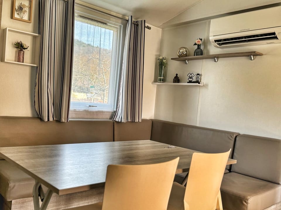Grand Mobile-Home 6 Places climatisé Campground/ 
RV Resort in Vosges