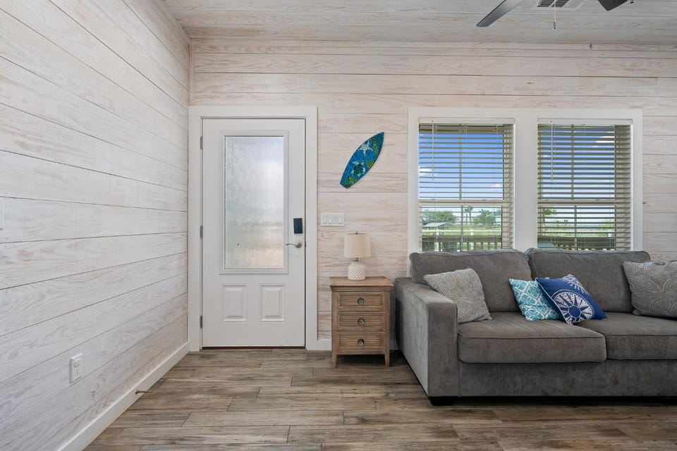 Fishful Thinking ! Pool on the waters edge House in Rockport