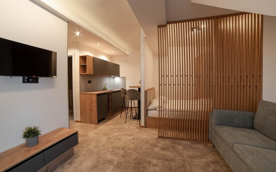Kitchen or kitchenette, Living room