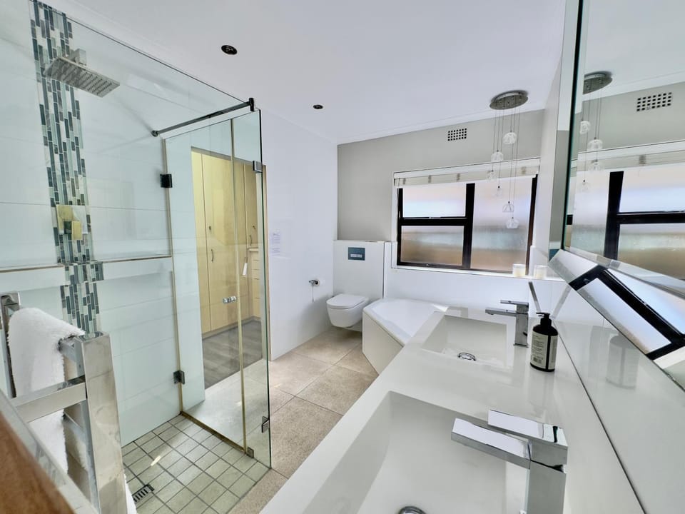 Shower, Toilet, Bathroom, Bath