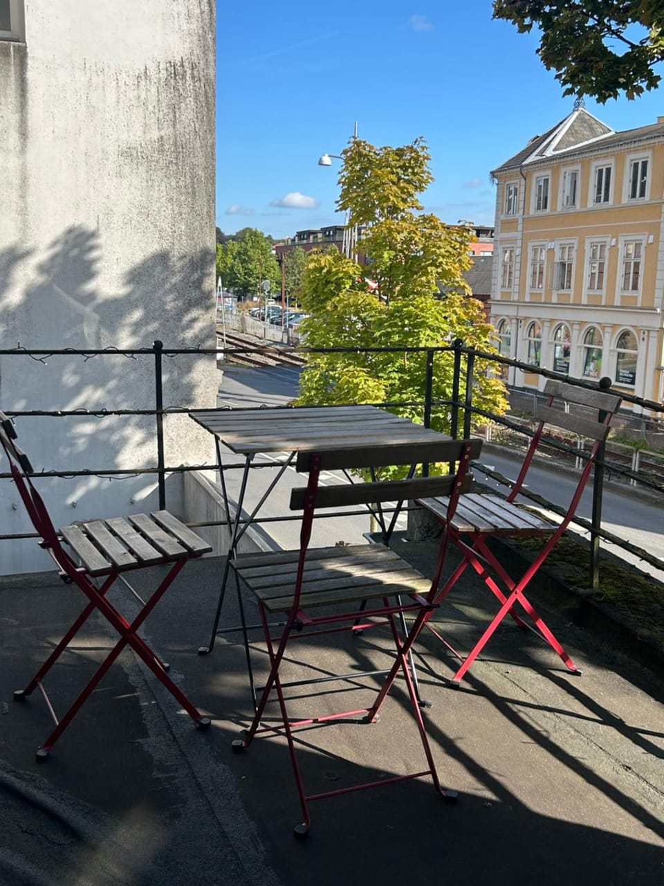 Hel bylejlighed i det gamle pulsernede Svendborg Apartment in Svendborg