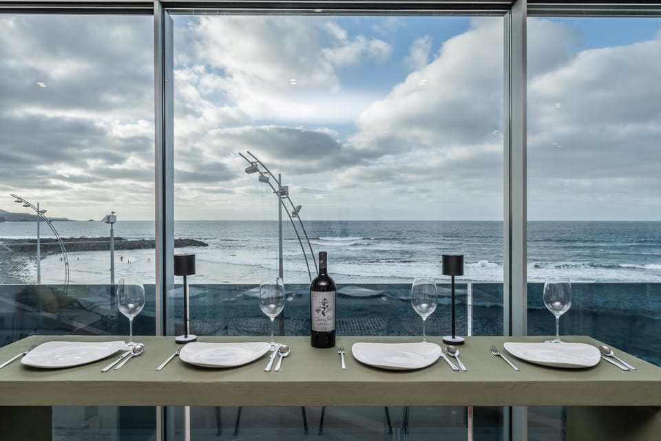 View (from property/room), Dining area, Sea view