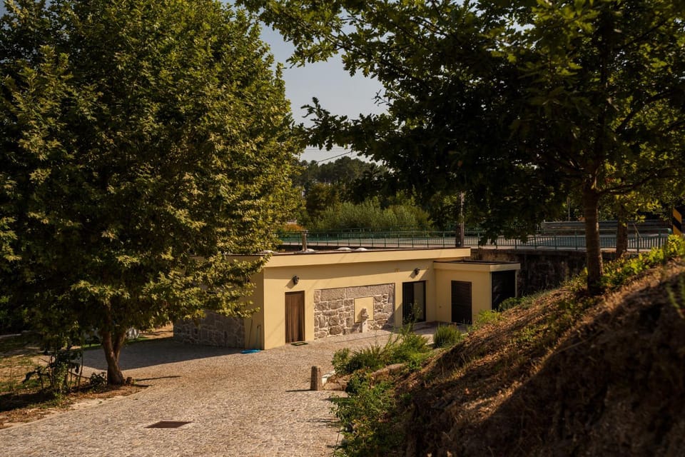Casa Ponte da Vessada House in Porto District