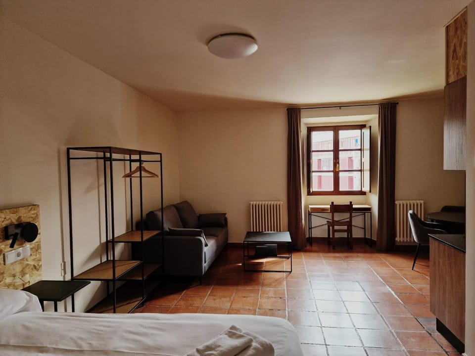 Hotel y Albergue Real Fabrica de Ezcaray Hostel in La Rioja