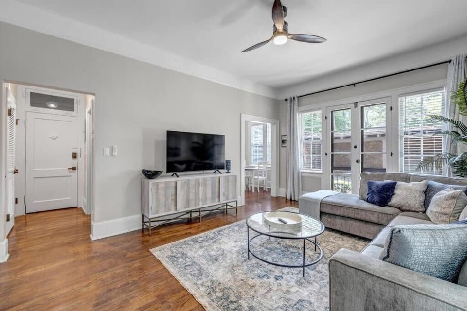 Renovated Apt - Blocks from Shoppes of Avondale Apartment in Jacksonville
