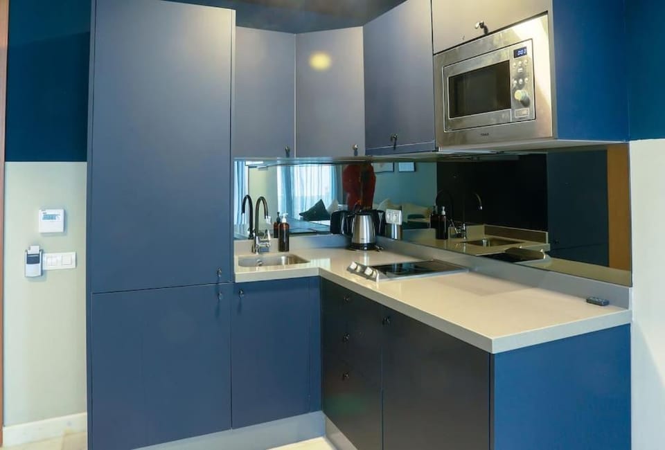 Kitchen or kitchenette, pet friendly, stove