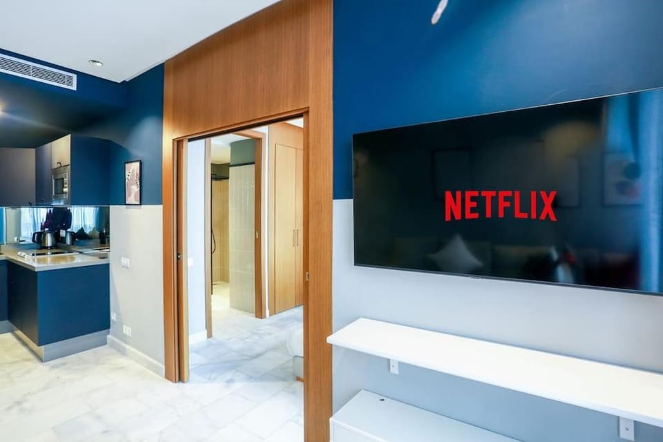 Communal lounge/ TV room, TV and multimedia, Evening entertainment