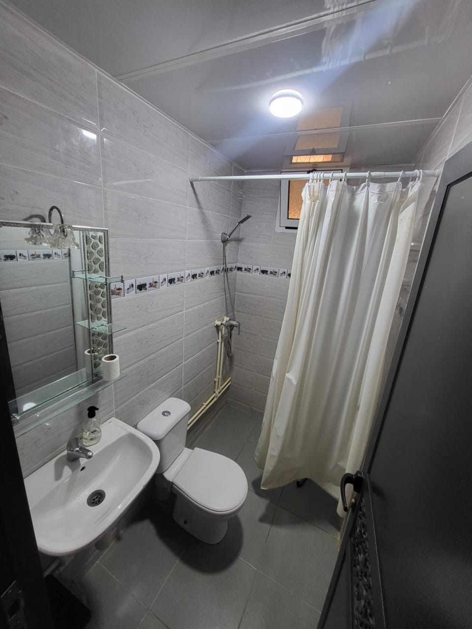 Shower, Toilet, Bathroom