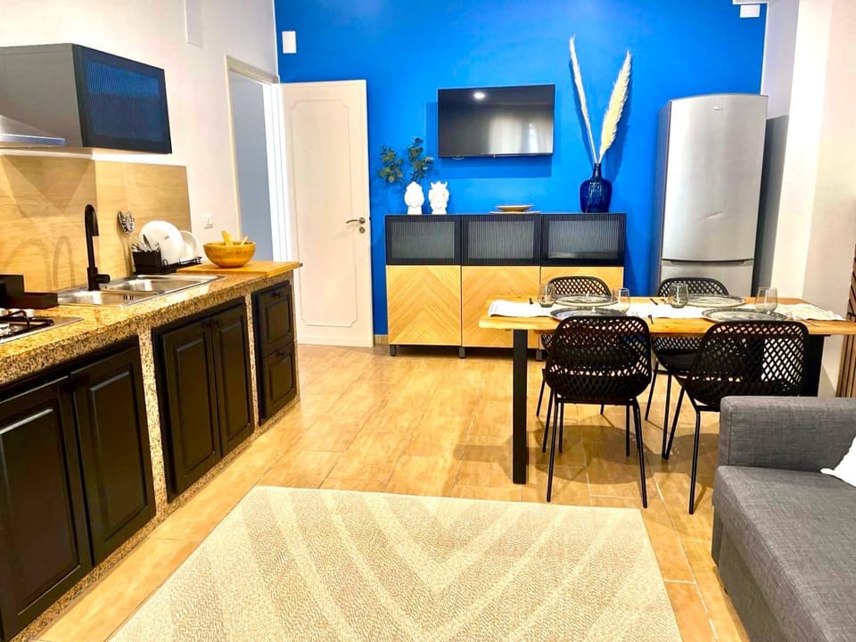 TV and multimedia, Kitchen or kitchenette, Living room, Dining area, minibar