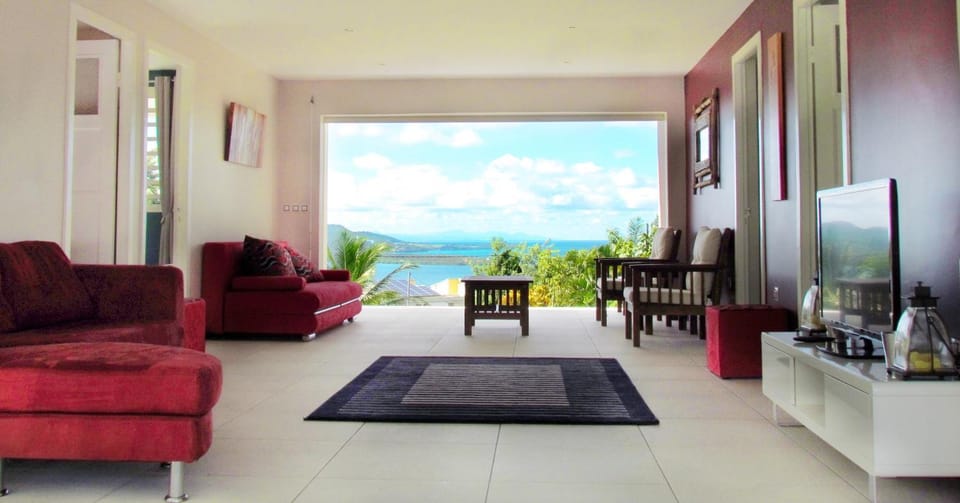 Communal lounge/ TV room, Balcony/Terrace