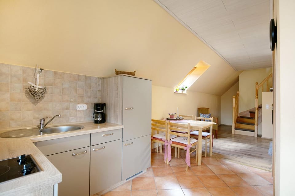 Property building, Kitchen or kitchenette, Living room
