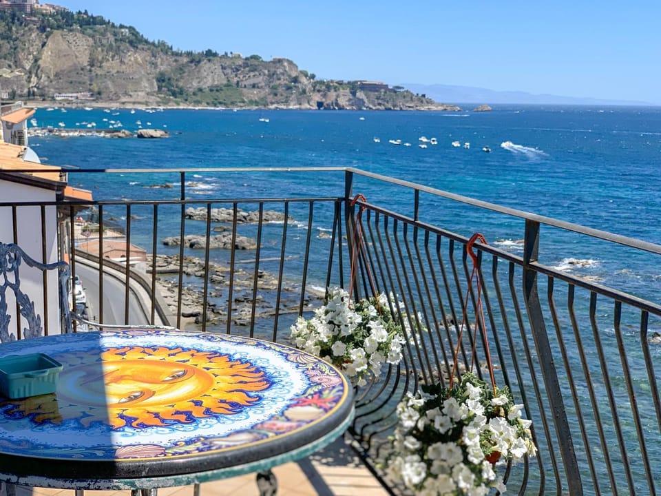 Balcony/Terrace, Mountain view, Sea view