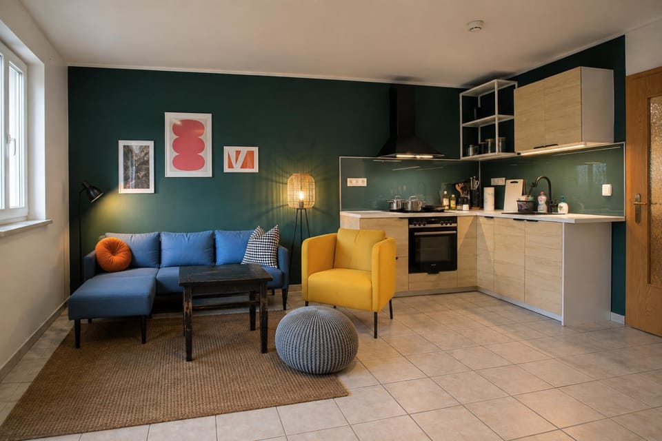 Kitchen or kitchenette, Living room