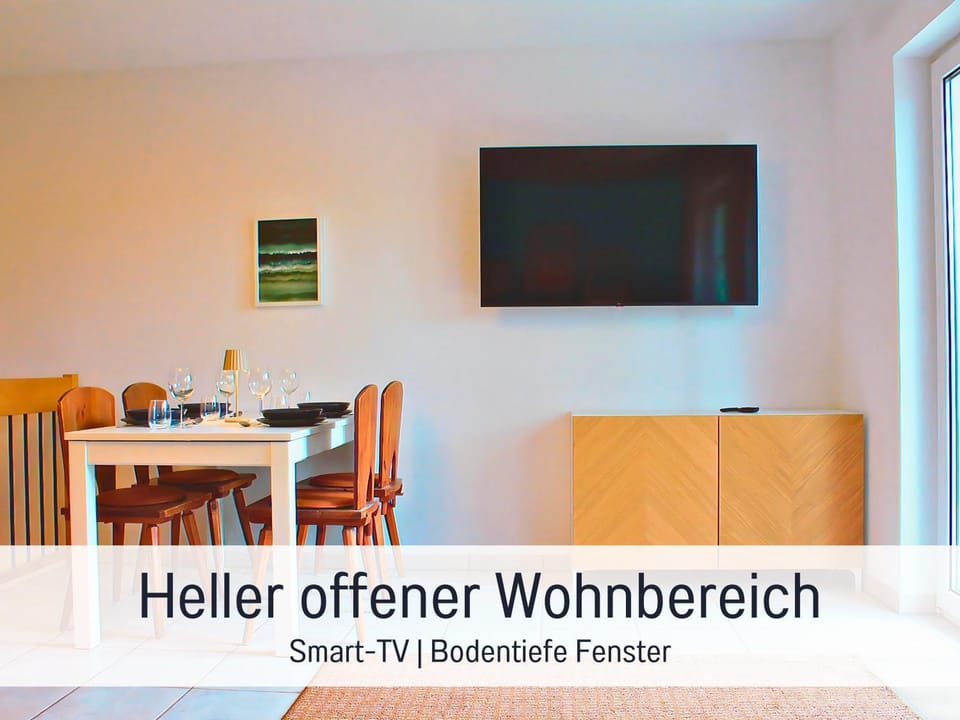 TV and multimedia, Living room, Decorative detail, Dining area