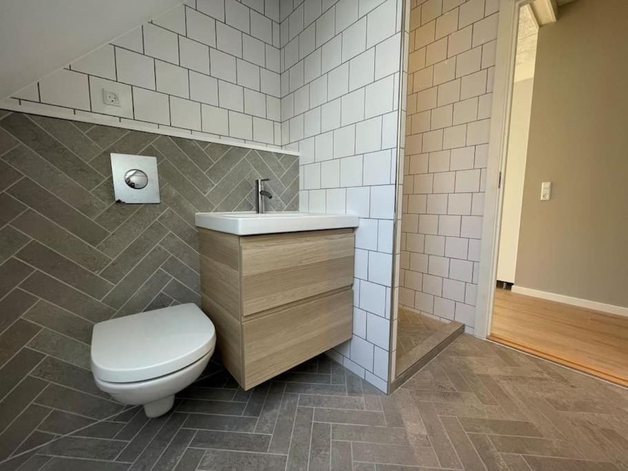 3-bedroom city center w private parking Apartment in Aalborg
