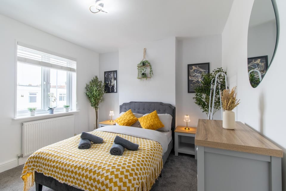 Open Mind Property - Luxury 3 Beds & Free Parking House in Portsmouth