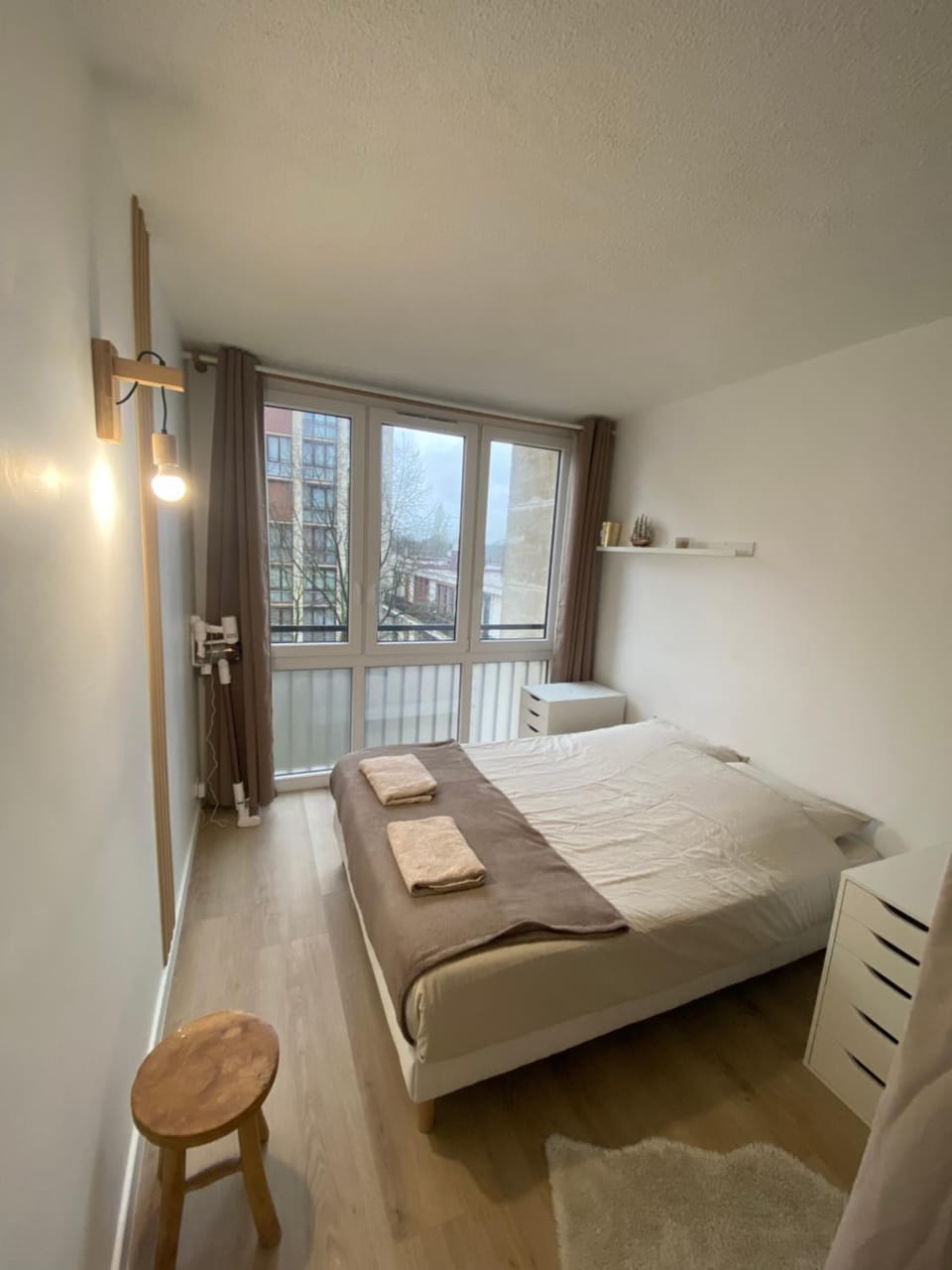 View (from property/room), Photo of the whole room, towels