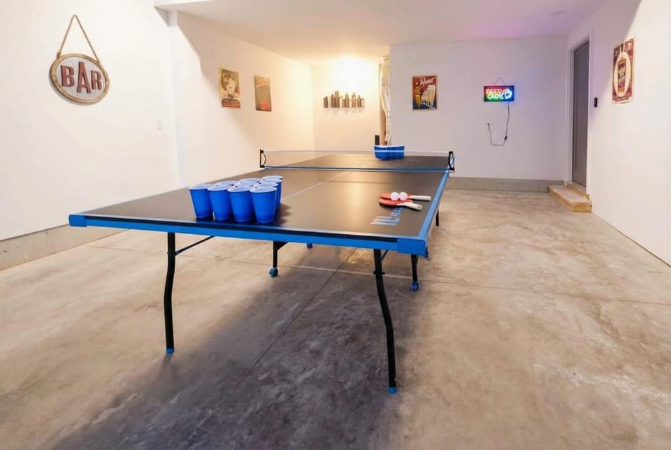Downtown Luxury - 10 Beds & Free Parking House in Nashville