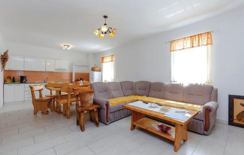 Kitchen or kitchenette, Living room, Seating area