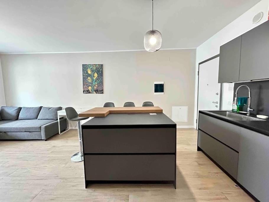 Kitchen or kitchenette, Living room, Seating area