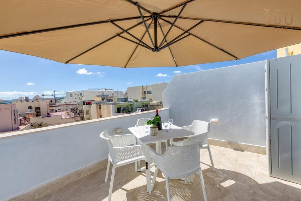 Patio, Day, View (from property/room), Balcony/Terrace, Dining area