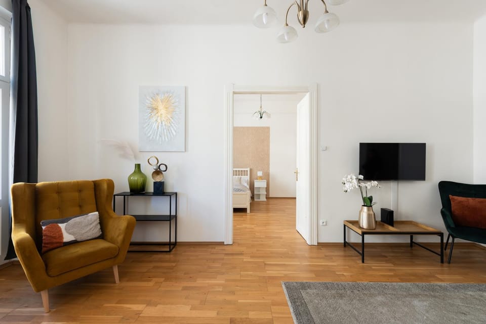Spacious 2BR Apt. in Old Town with Paid Parking by EasyBNB Premium Apartment in Prague