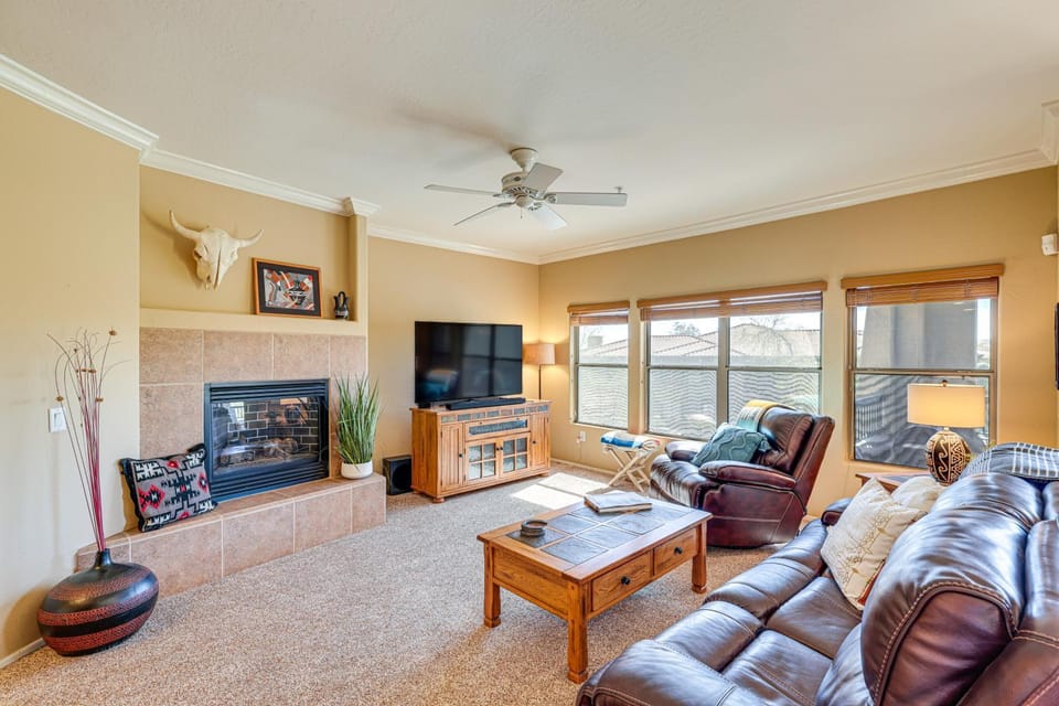 4 Mi to TPC Scottsdale! Quiet Condo w/ Pool Access House in Grayhawk