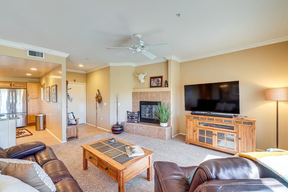 4 Mi to TPC Scottsdale! Quiet Condo w/ Pool Access House in Grayhawk