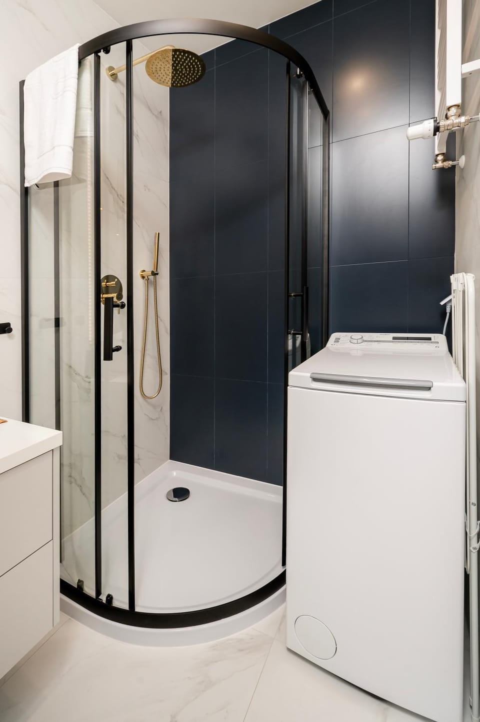 Shower, Bathroom, washing machine