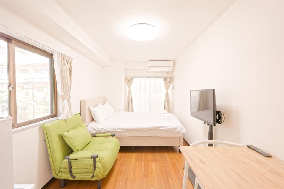 Bed, TV and multimedia