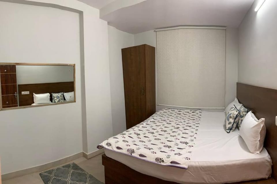 Bed, Photo of the whole room, Bedroom, wardrobe