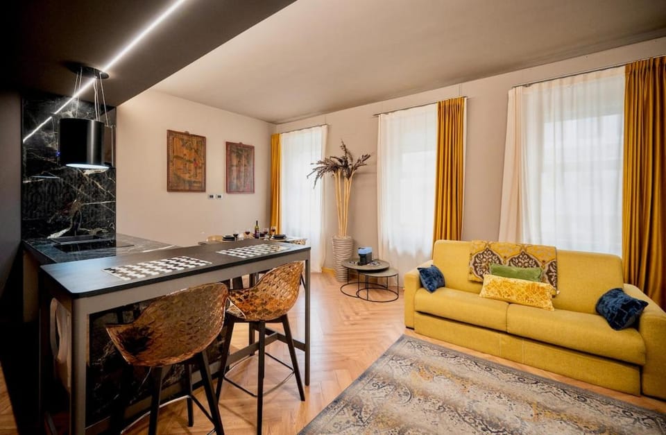Living room, Seating area, Dining area