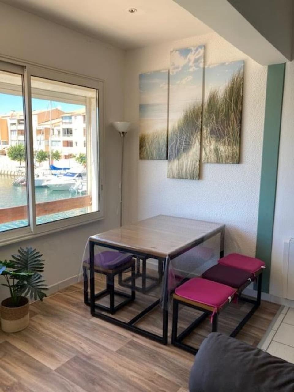 Duplex apartment facing the port Apartment in Occitanie