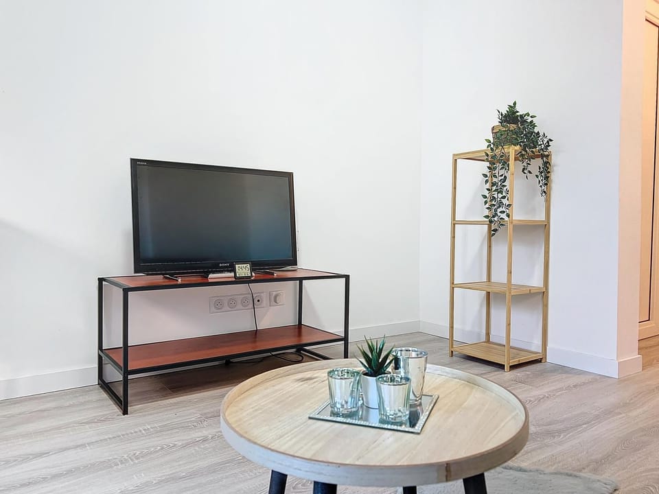 Communal lounge/ TV room, TV and multimedia