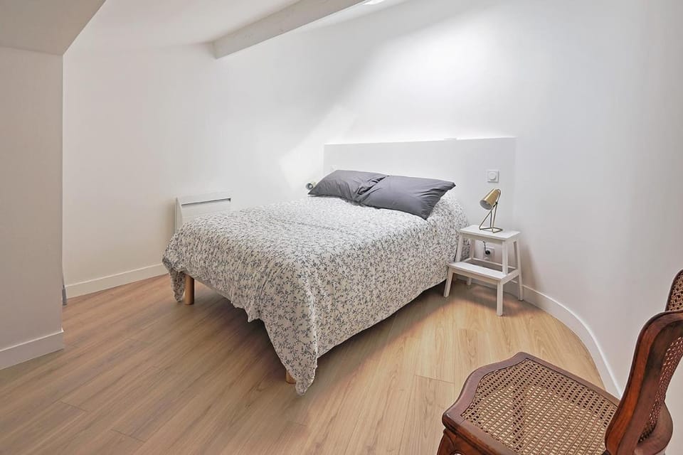 Living room, Bedroom