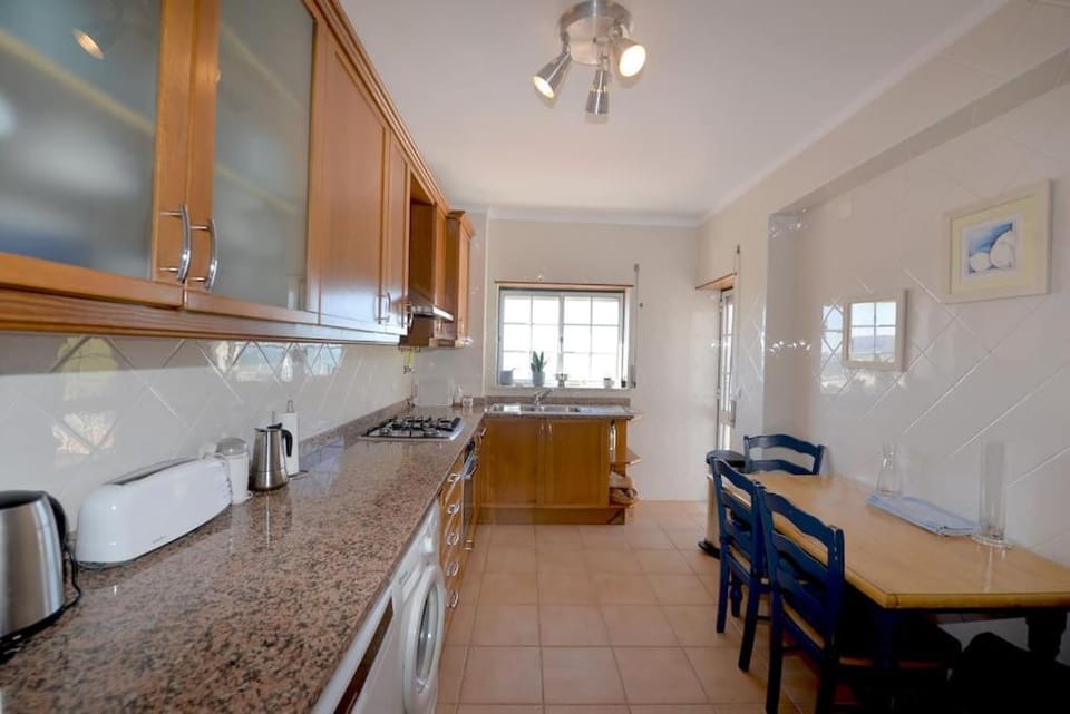 Atlantic Dream View - Apartment for 4 with amazing sea views in great location Apartment in Nazaré