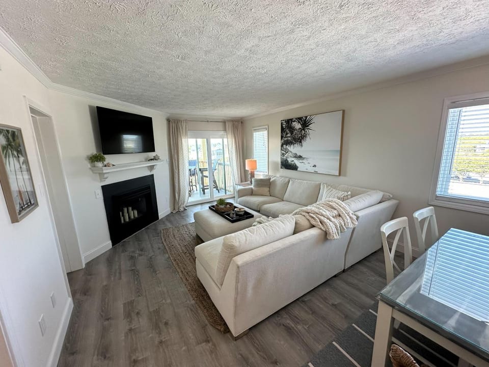 D134B- Vacay Vibes House in Duck