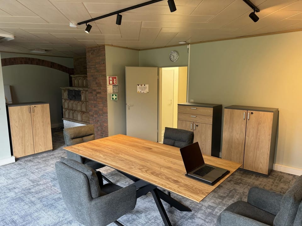 Meeting/conference room