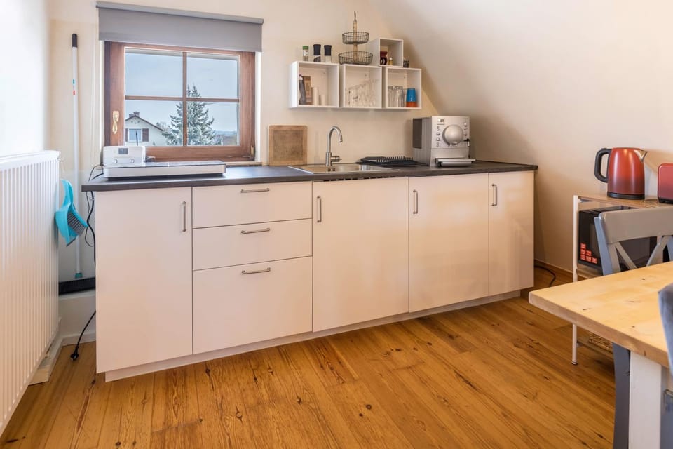 Kitchen or kitchenette, Living room