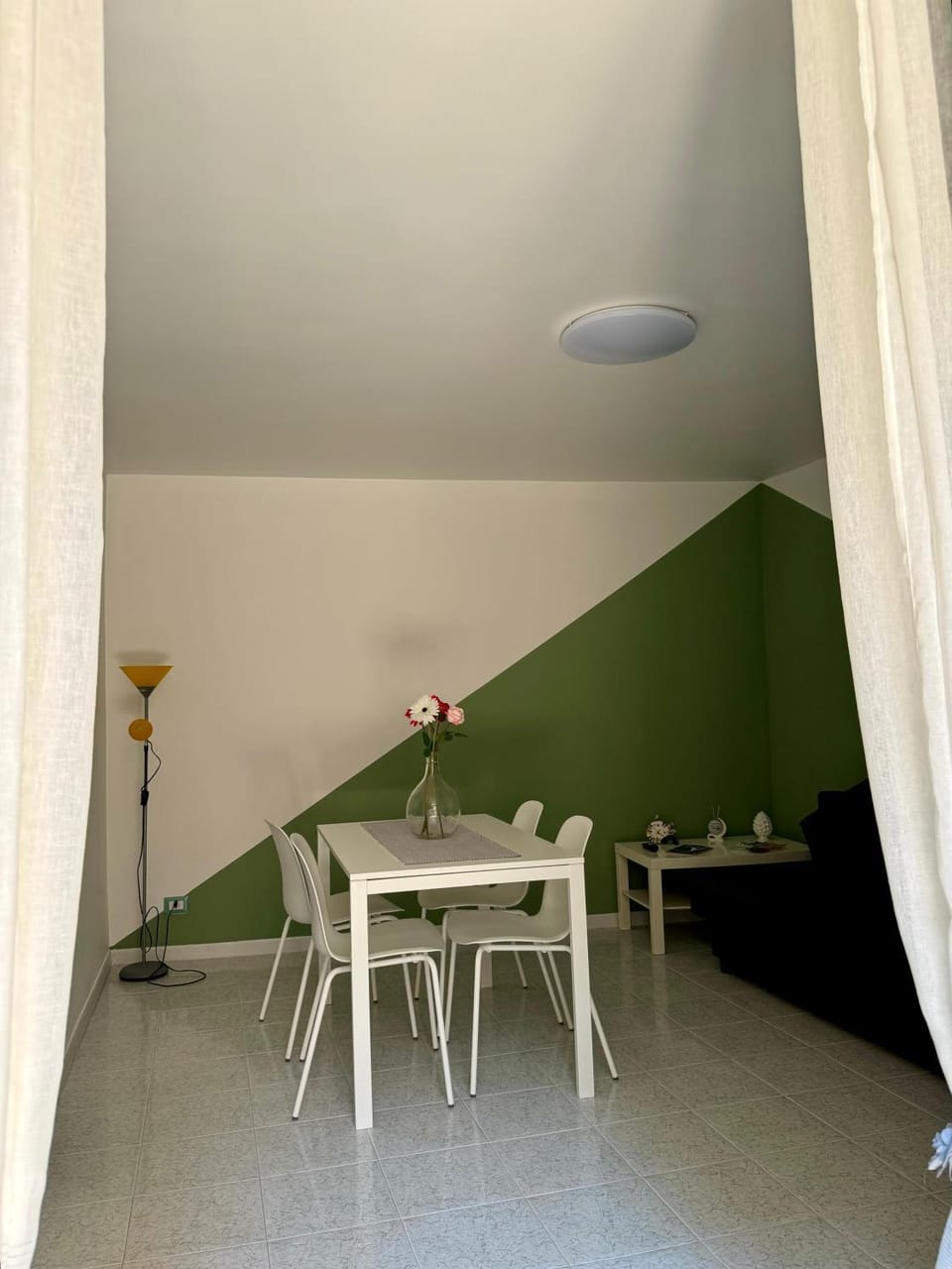Dietro il castello House in Sicily
