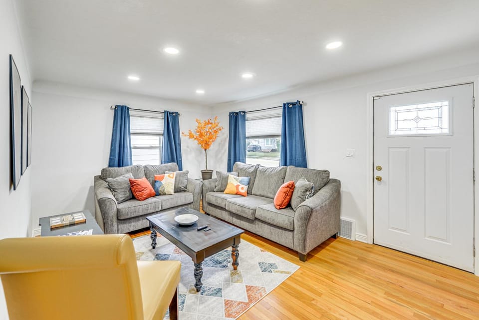 The Maple Tree Home 14 Mi to Downtown Cleveland House in Cleveland Heights