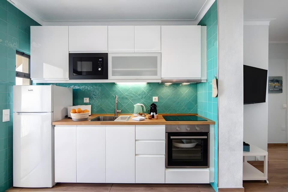 Kitchen or kitchenette, Living room