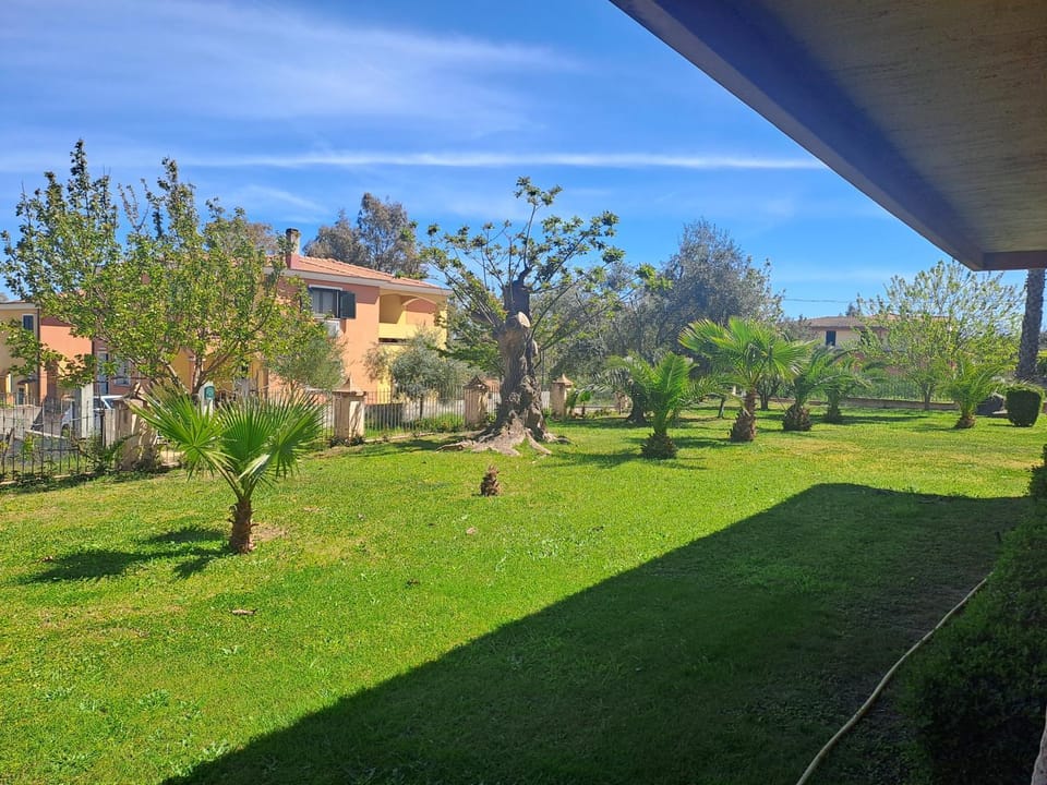 Property building, Garden, Garden view