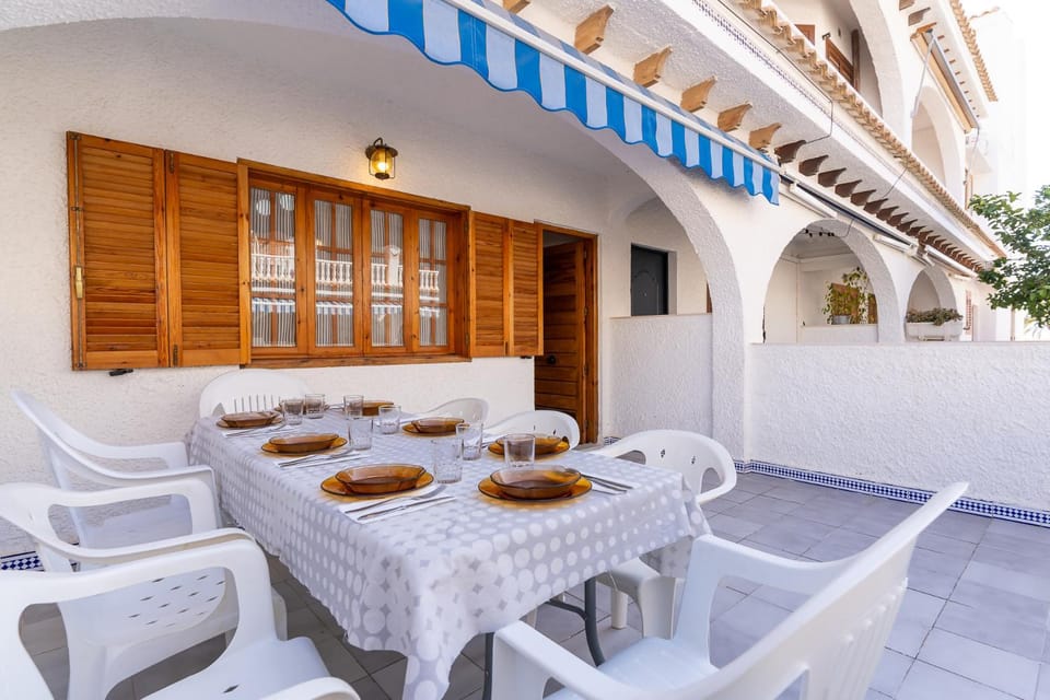 rentafive - Parking - Frente a la playa - Tamarit Apartment in Santa Pola