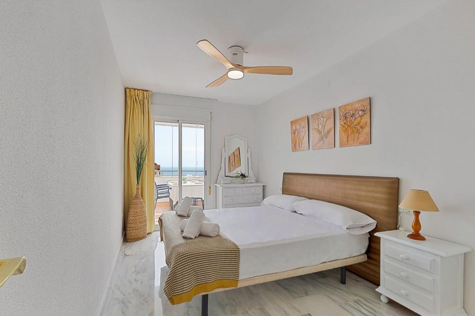 Bed, Bedroom, Sea view, fireplace