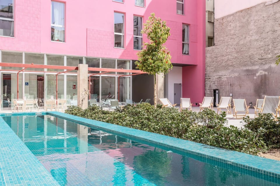 Swimming pool