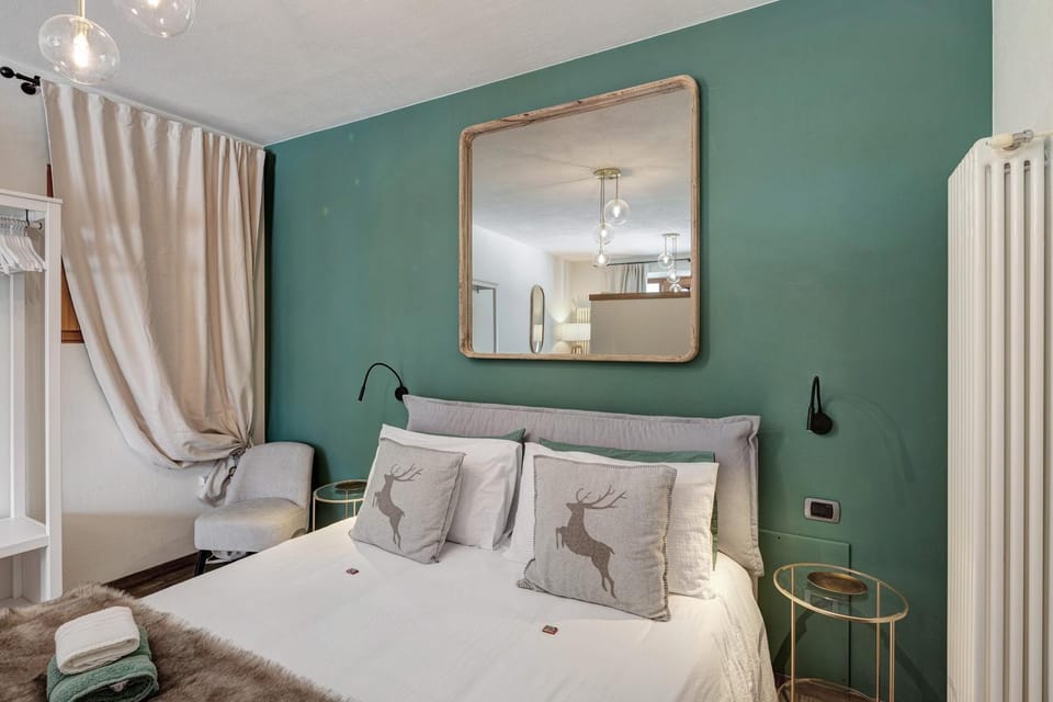 Living room, Bedroom